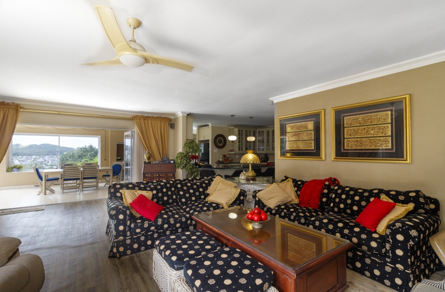 6 Bedroom Property for Sale in West Bank Eastern Cape